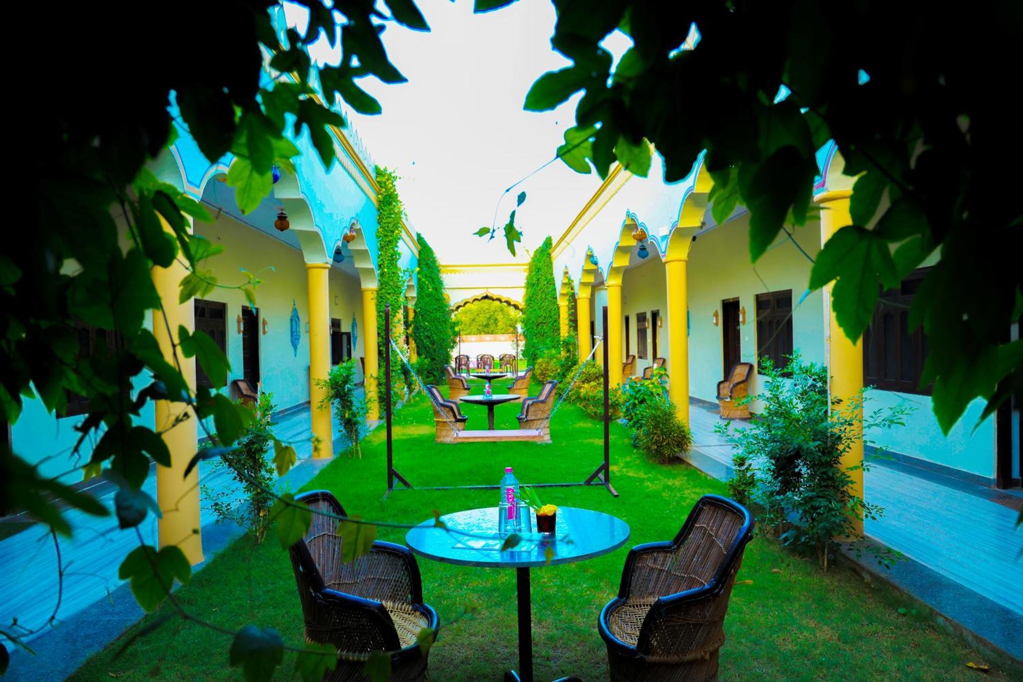 Hotel Mewad Haveli Пушкар Экстерьер фото
