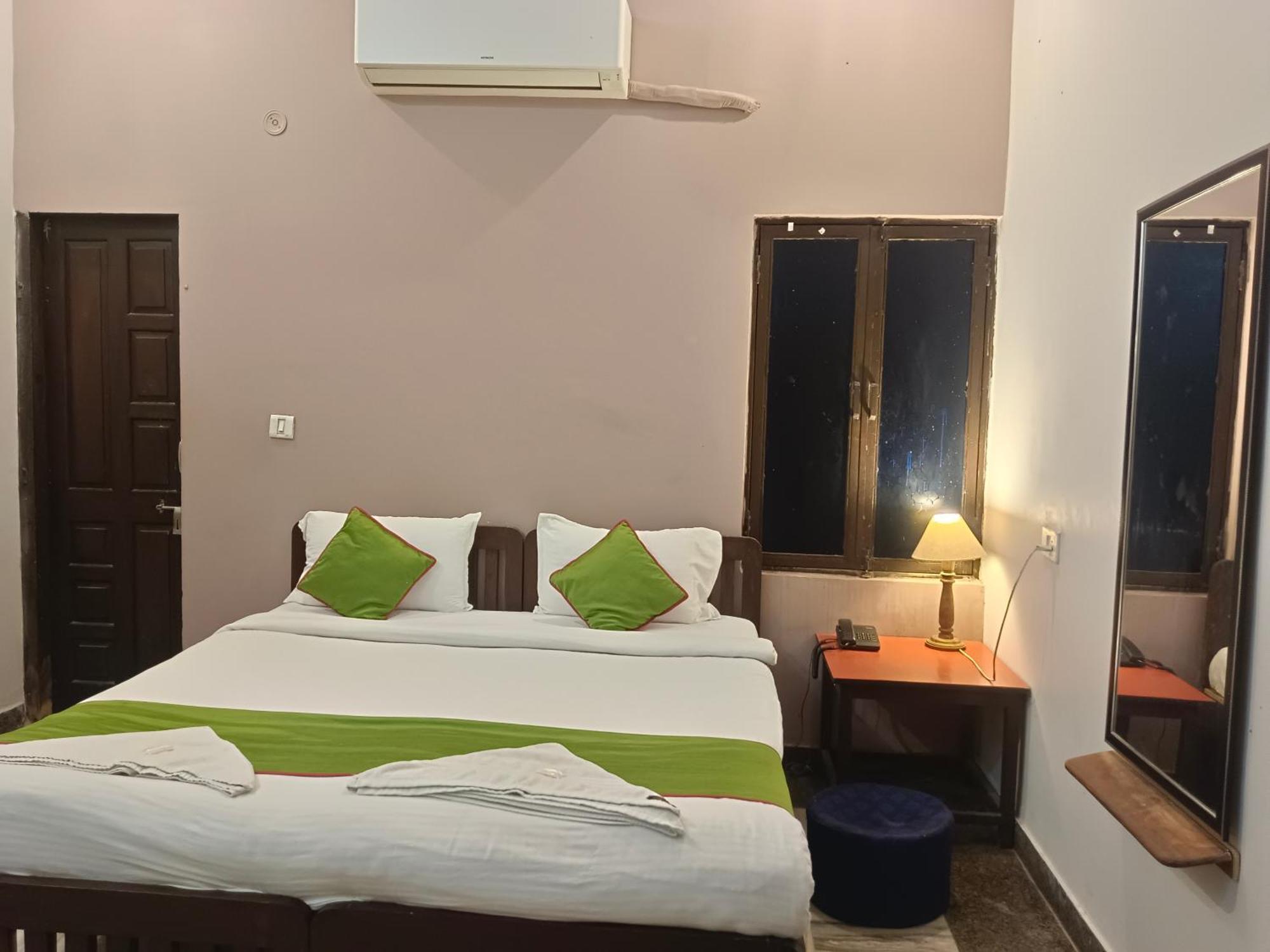 Hotel Mewad Haveli Пушкар Экстерьер фото