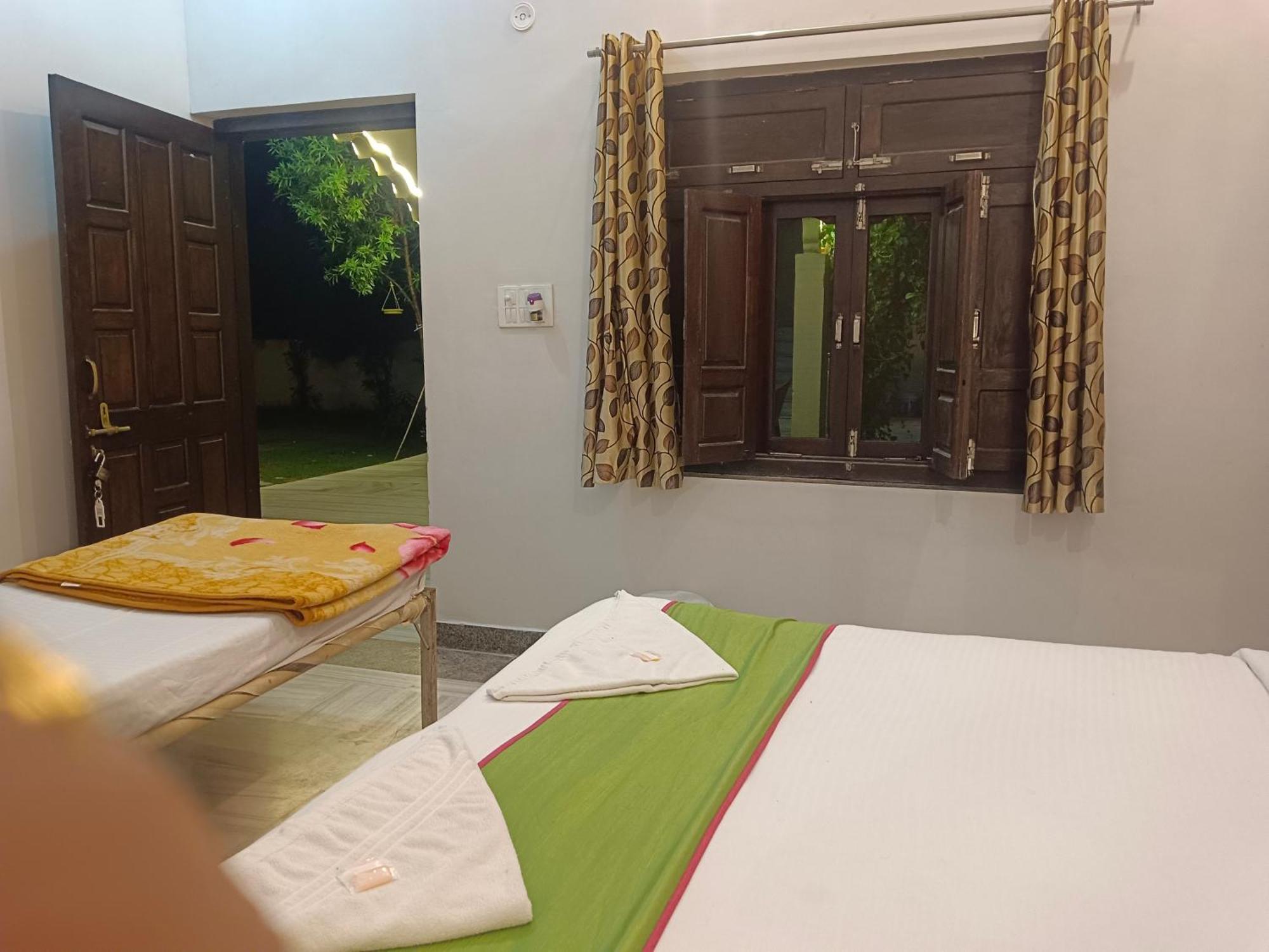Hotel Mewad Haveli Пушкар Экстерьер фото