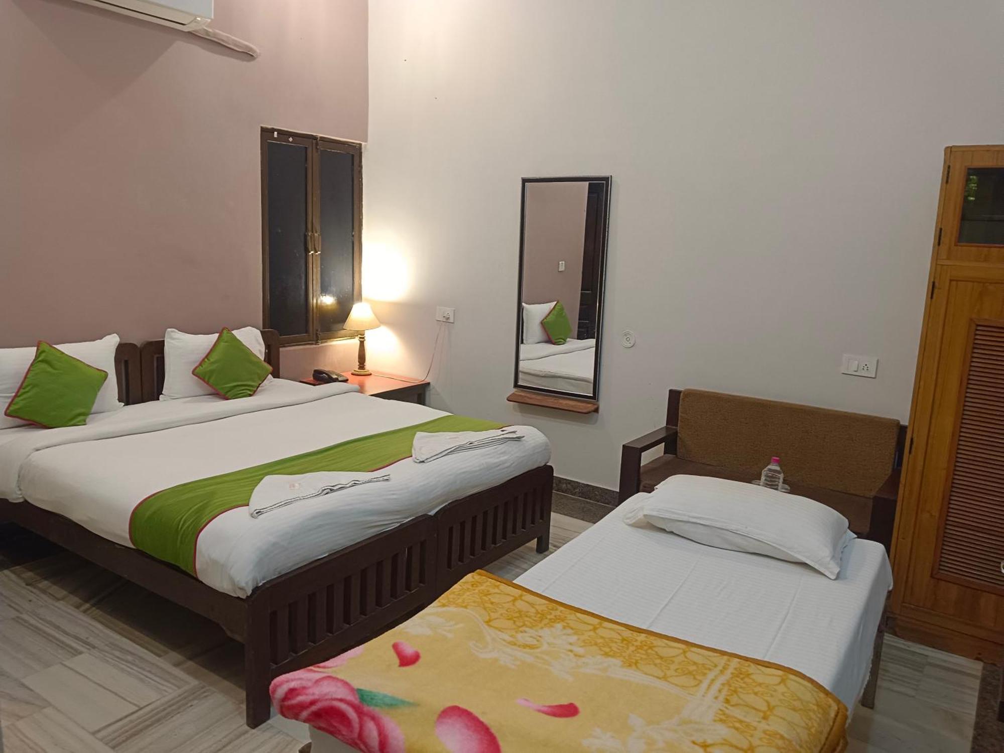 Hotel Mewad Haveli Пушкар Экстерьер фото