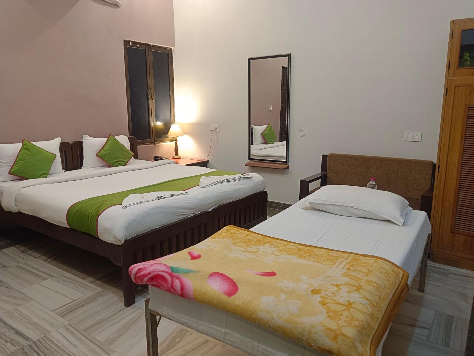 Hotel Mewad Haveli Пушкар Экстерьер фото